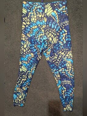 Yitty By Fablectics Butterfly leggings Size Medium NWT